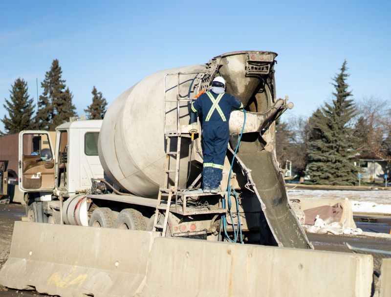 Ready-Mix Concrete Delivery Vs. On-Site Mixing: Key Differences